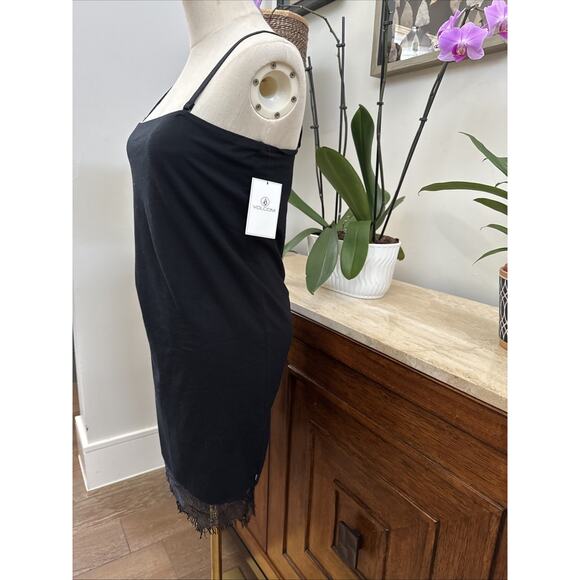 New Volcom Women’s Size Medium Lace Fringe Mini Dress Slick Slip Black - Picture 2 of 7